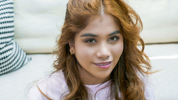 Marina Gold #5 - Interview before Bukkake