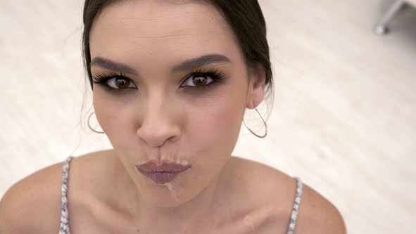 Yessica Bunny #1 - Bukkake - Behind The Scenes - Welcome Cumshot