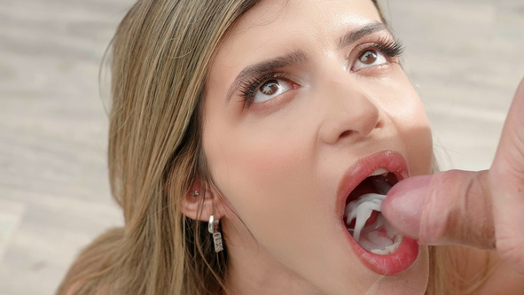 Serena Gomes #1 - Bukkake - Behind The Scenes